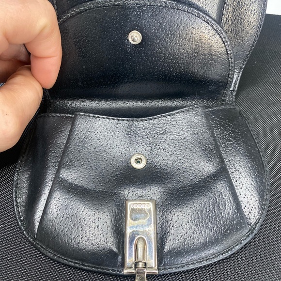 Vintage Gucci R-shape wallet - Picture 6 of 12